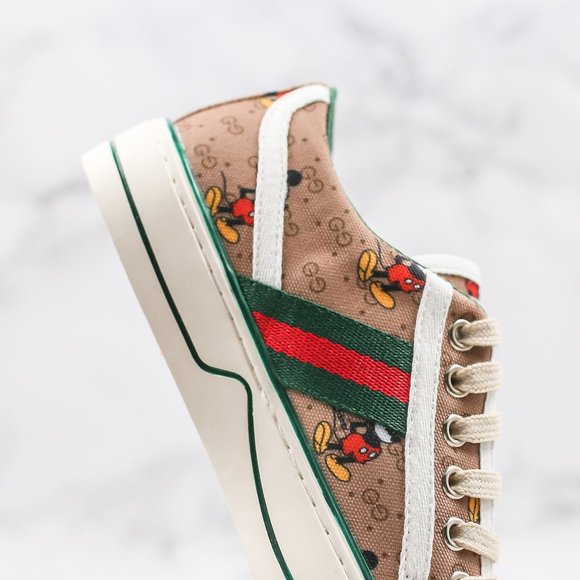 newgUCCI LEATHER CASUAL SHOES CLASSIC